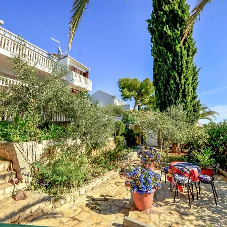 Apartment Apartment Tija By Interhome Trogir