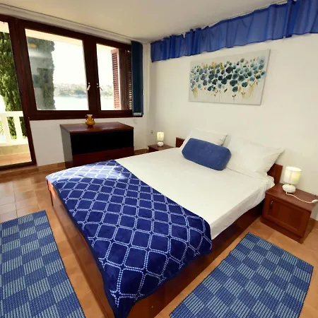 Apartment Tija By Interhome